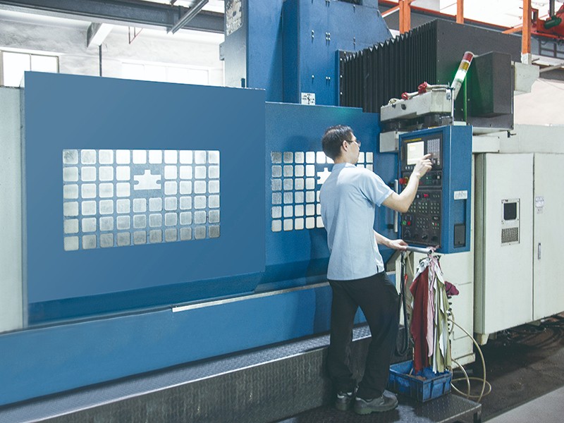 非标模胚加工车间